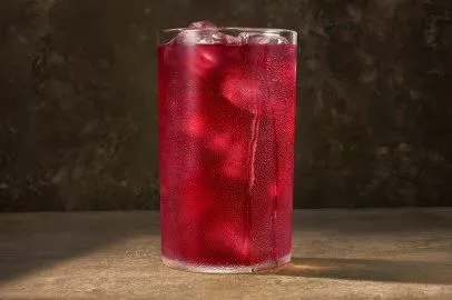 Pomegranate Hibiscus Tea - Naturally Flavored Herbal Tea